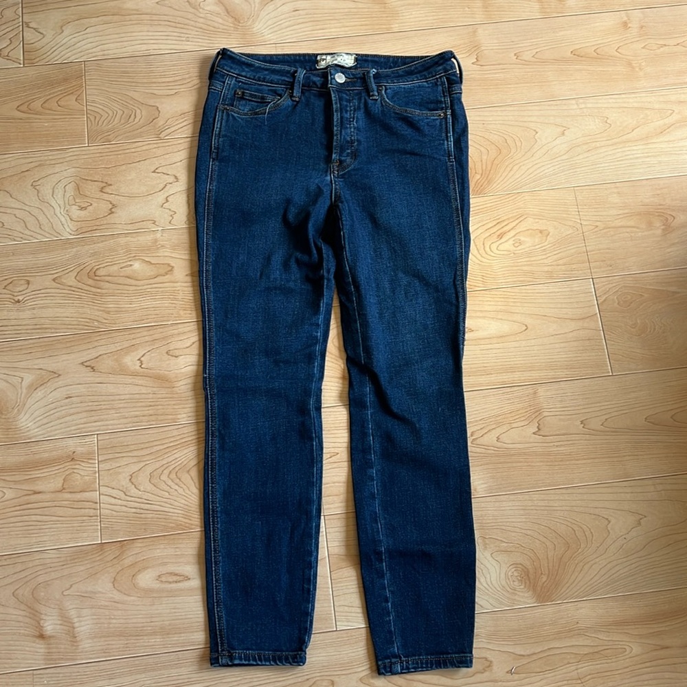 Women’s Free People Blue Skinny Jeans Button down Size W 27